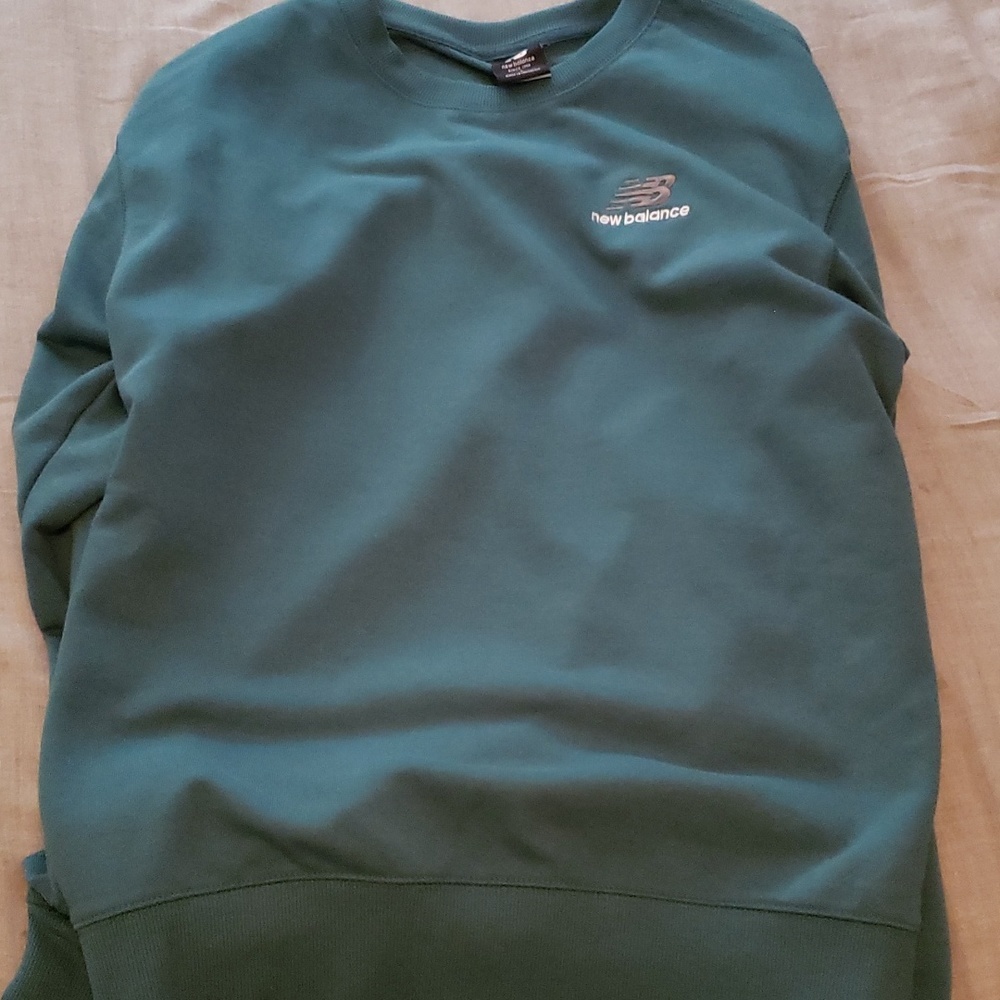New balance Long sleeve crew neck